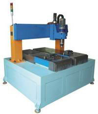 專業定制與高效制造 鉆孔攻牙專用機、可動腕配件與沖床的綜合解決方案